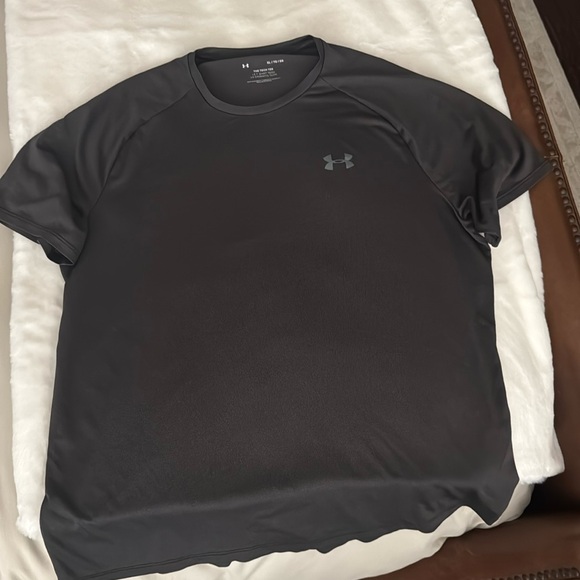 Men’s XL Under Armour tech tee - Picture 1 of 4